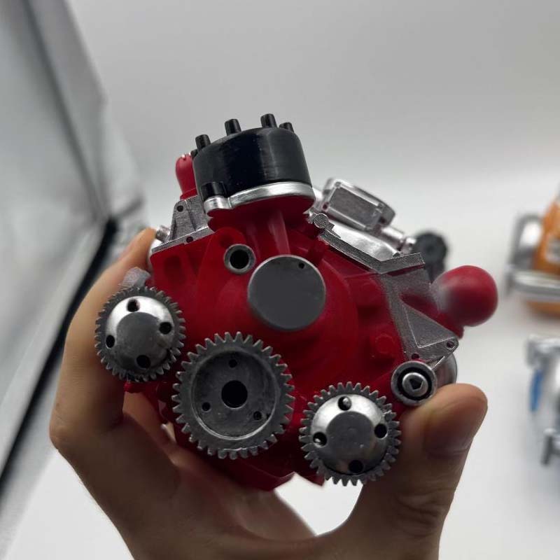 V8Forge – Bensiinimoottorilla varustettu V8-mallinrakennussarja